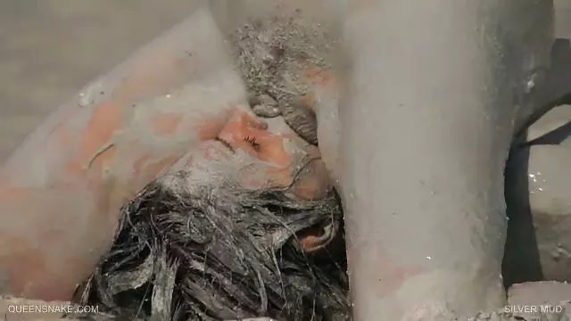 دختر لاغر آلت آلت تناسلی مردی قوی فیلم داستانی سکسی مادر پسر دارد
