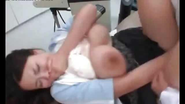 شلخته بالغ توسط یک جوان بلوند در سوپر سکسی با مادر آشپزخانه لعنتی می شود