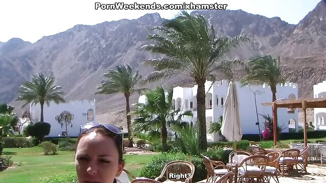 توپ های واژن در سکس پسر خواهر گربه زیبایی جوان